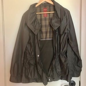 Women’s Olsen Army Green Fashion Rain Coat size 14